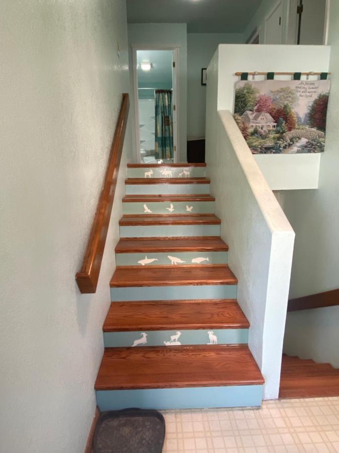 Trinity Escapes - Two Bedroom Two Bathroom Full Apartment Near Airport แองเคอเรจ ภายนอก รูปภาพ
